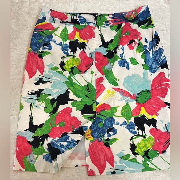 Ann Taylor White and Green Pencil Skirt Knee-Length Resort Wear 🌴🌺 - Picture 7 of 11